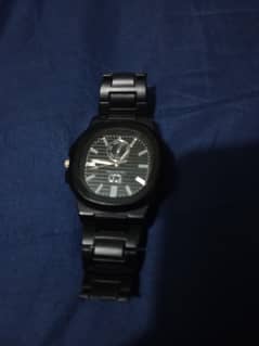 Luxurious analog watch for men and boys