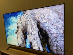 AU7000 UHD 4K Smart TV