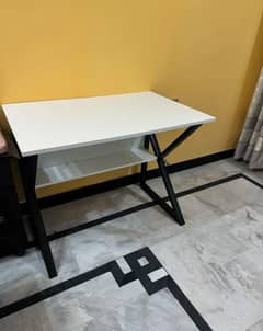 Computer Table for sale just one week used