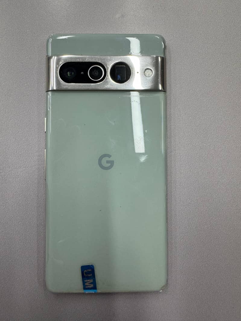 google pixel 7 pro 10/10 condition after update line in screen 1