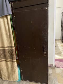 Selling one door almari