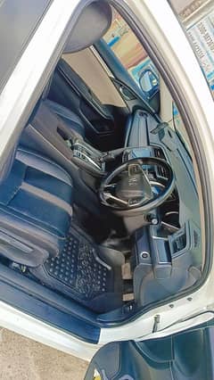 Honda civic 2018 model total genien 2nd owner red meter fabrics seat