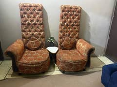 Pair of king chairs long back with 2 cushions