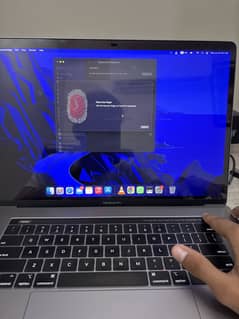 MacBook Pro 2019 32GB RAM 512 GP storage