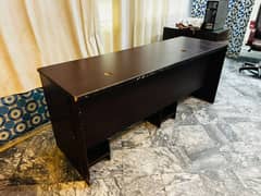 Computer Table in Mint Condition 2*6 feet