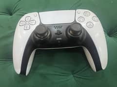 PS5 DualSense controller