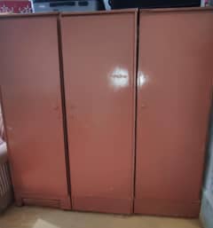 3 door Almari – wardrobe