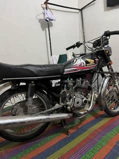Sanb OK hy bike jes ko chahiyey whatsape per aho 03430503387