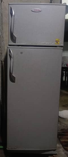 Medium Singer Refrigerator