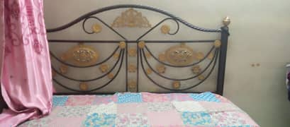 bed iron used Rs12000