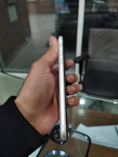 iPhone 11 white /128gb