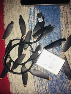 Dji mini 2 propaller and charger