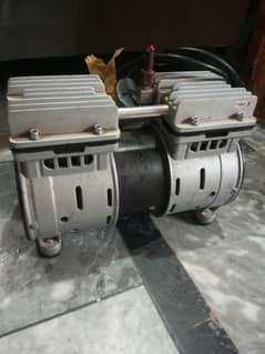Vacuum compressor