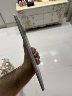 iPad 6th gen 128gb Wifi 10/10 condition