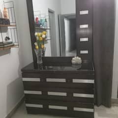 Dressing table