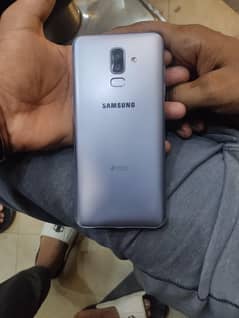Samsung j8