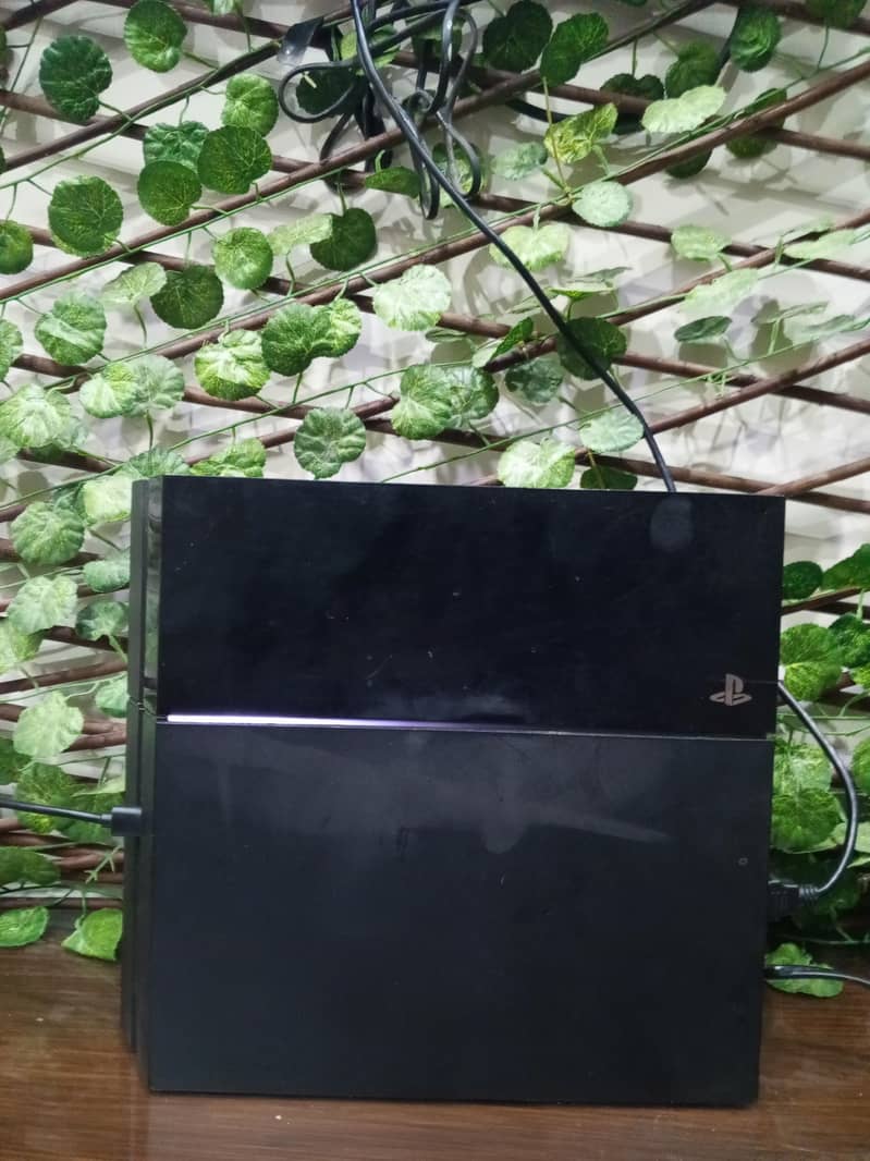 ps4 fat 5 DVDs two original controllers with ps plus extra one year 1