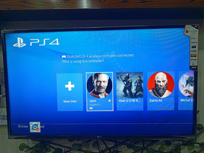 ps4 fat 5 DVDs two original controllers with ps plus extra one year 4
