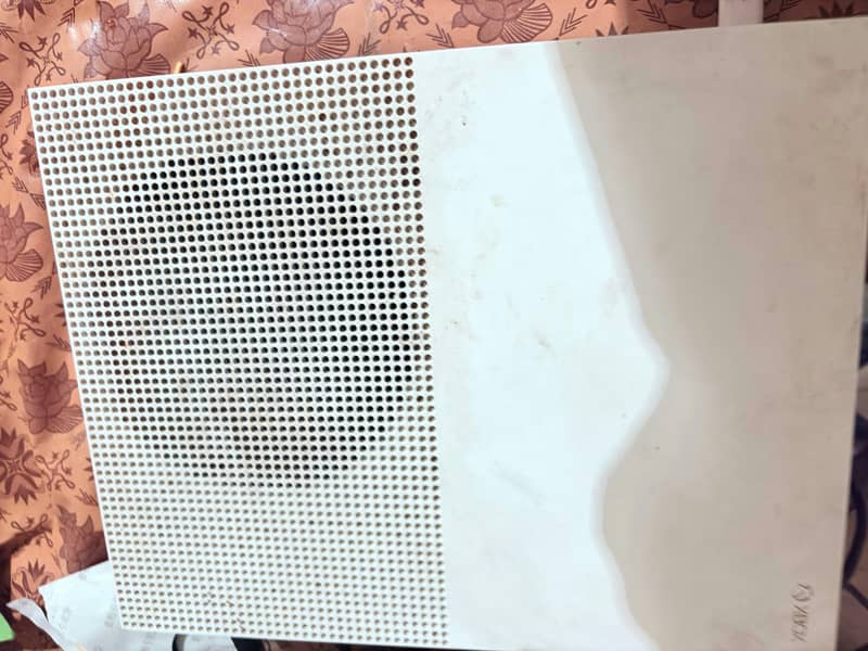 XBOX ONE S WITHOUT CONTROLLER (CHECK DESCRIPTION) 2