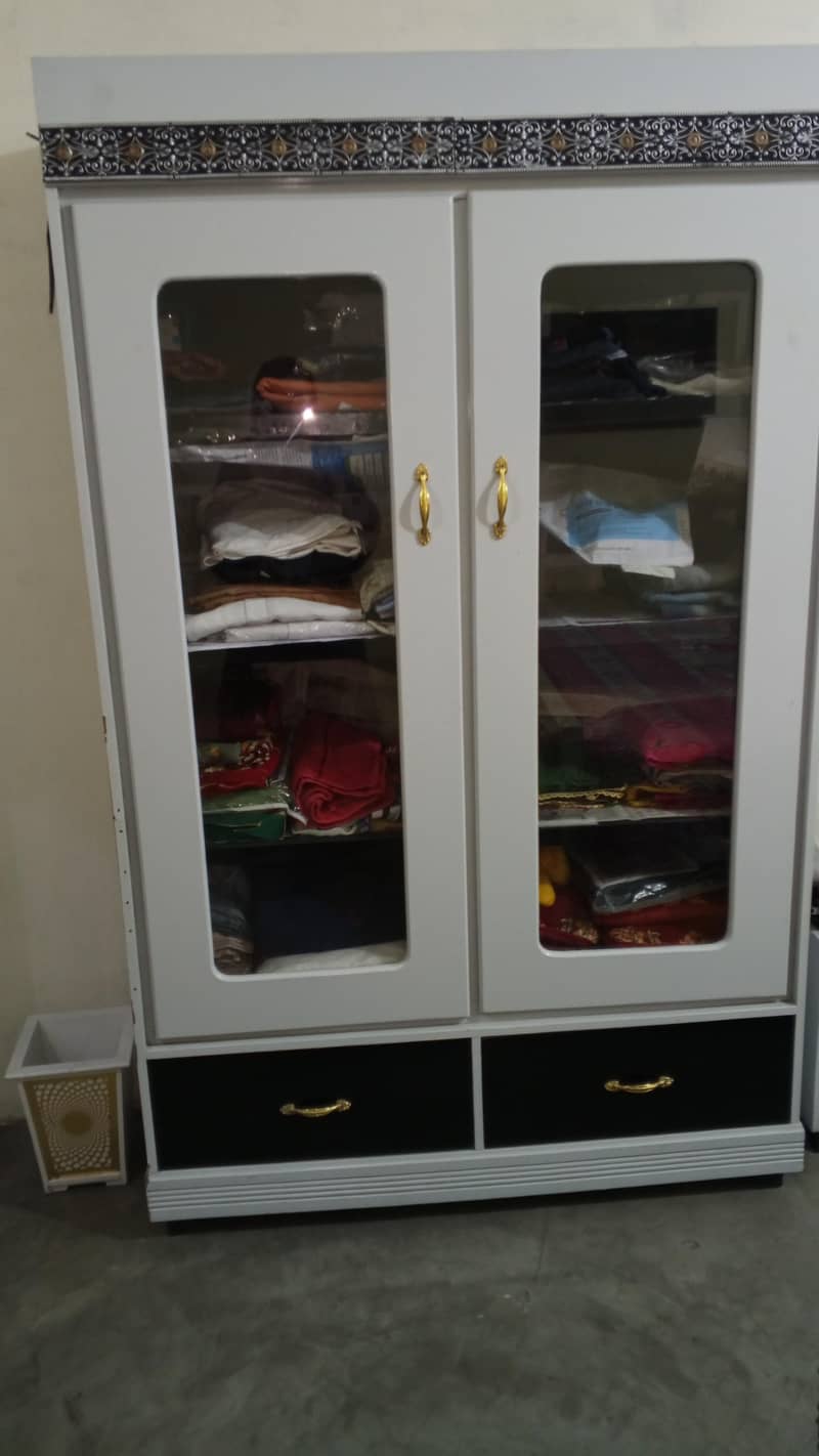 All furniture Bed with 2 side tables dressing table show case 4