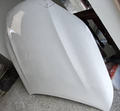 Toyota Hilux Revo bonnet 2018 white