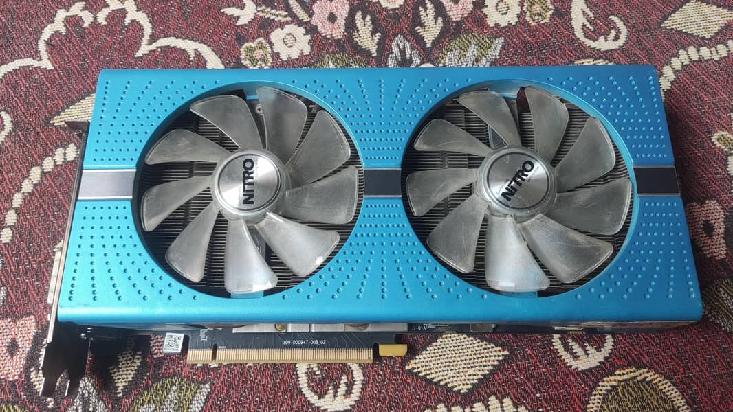 AMD Radeon RX 590 Special Edition with blue Sapphire Logo - Computer ...
