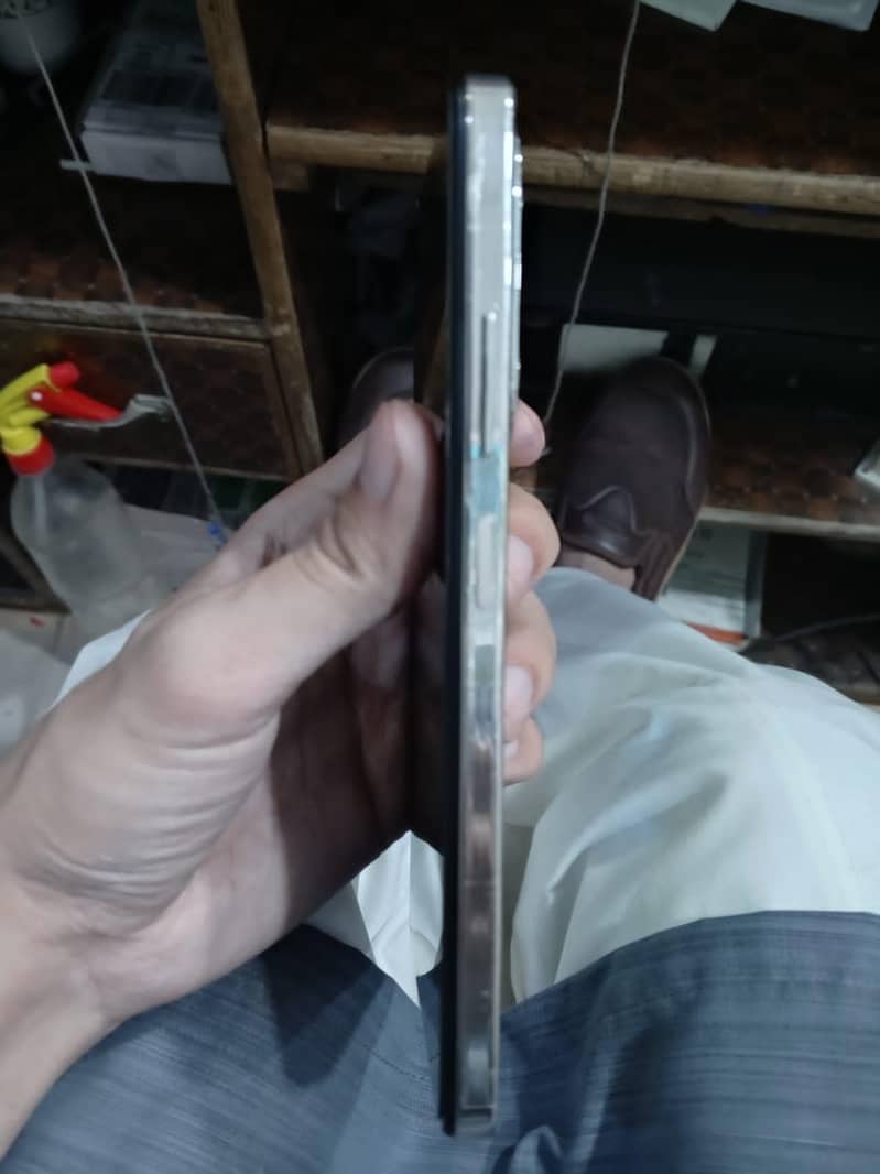 use mobile in warranti  condition 10\10 4