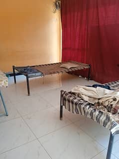 Upper Portion Of 5 Marla Is Available For rent In Allama Iqbal Town - Badar Block