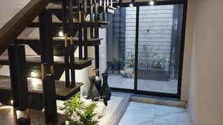 Prime Location Green Valley 7 Marla House Up For sale