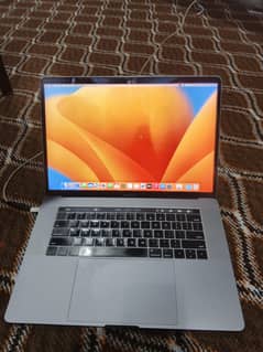 MacBook bro 17 model
