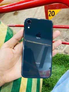iPhone XR – 64GB