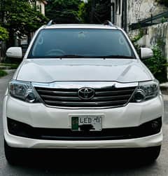 Toyota fortuner V
