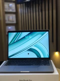 Mac book pro m2 13 inch , 8 gb ram 256 gb storage (2022)