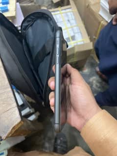 i phone  11 128gb JV