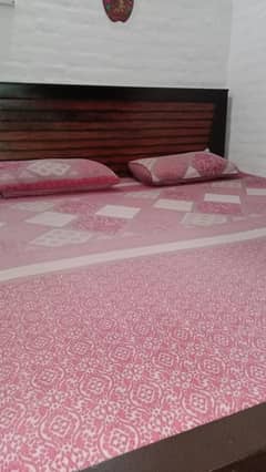 King Size Bed with Matching Mattress – Premium Comfort & Sturdy Design
