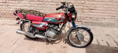 125 2016 model for sell