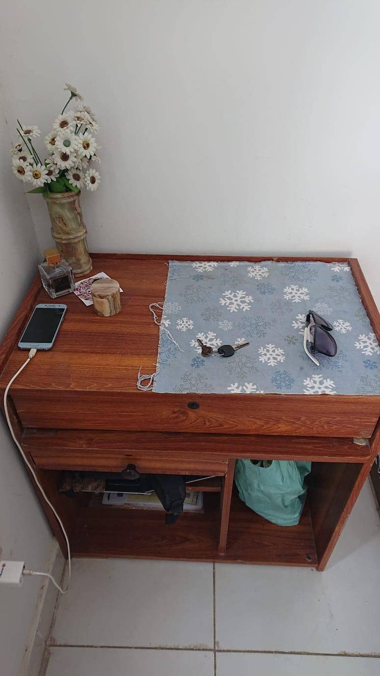 wodeen computer table 0