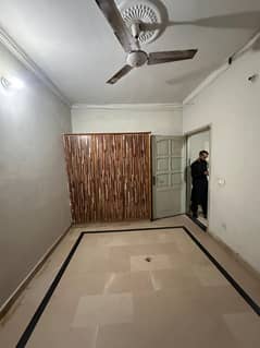 BRAND NEW UPPER PORTION FOR RENT LOCATION Jan calony