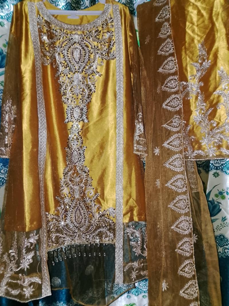 Gown style with trouser and dupatta, medium size. 0