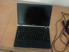 Dell latitude e6230 core i5 3rd generation 4gb ram . 320 h. dd