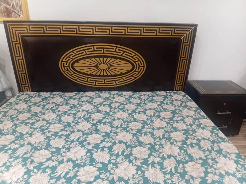 Bed set with 2 side tables with matras 4