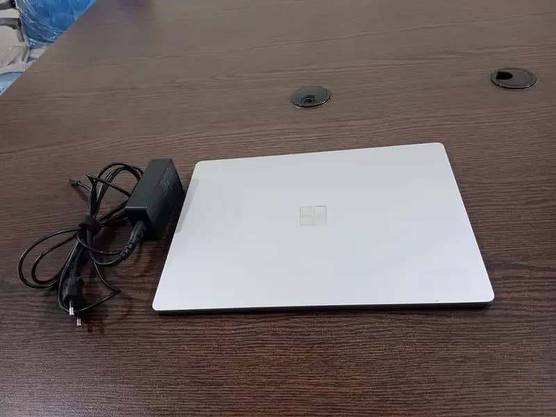 16 GB RAM-DDR4, 10th Gen. Core I-5, NVMe, Surface® Laptop 3 11