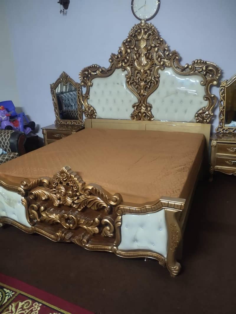 King Size Bed with 2 Chair table set and side tables. 0