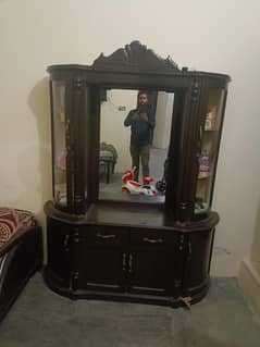 dressing table very good condition