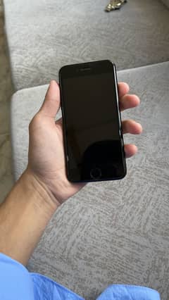 iPhone 7 (Used) - 128GB, Rs 16,000