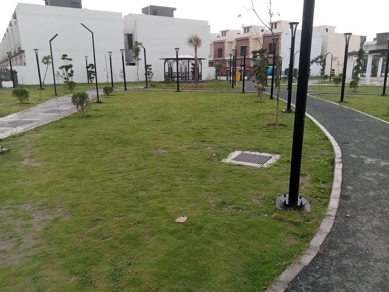 Ideal Good Location Residential Plot In Gujranwala Available For Rs. 5100000 4