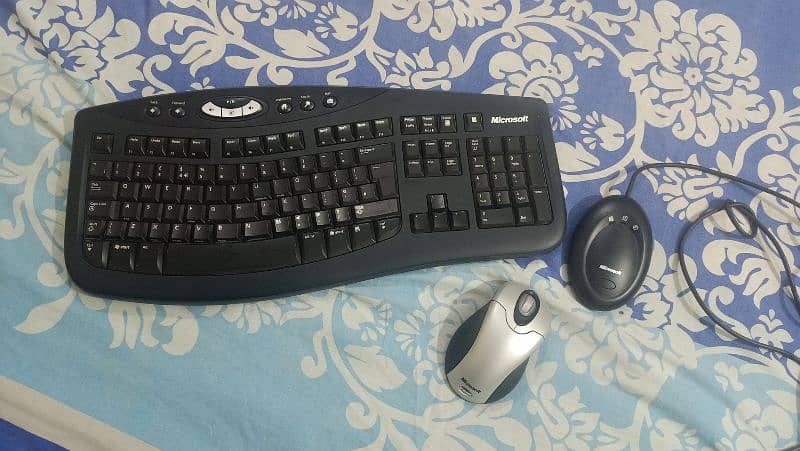 Microsoft Wireless mouse and keyboard 0