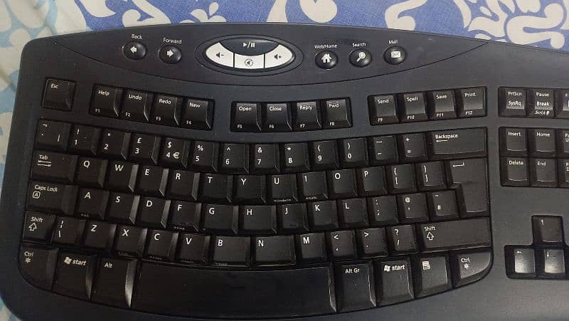 Microsoft Wireless mouse and keyboard 1