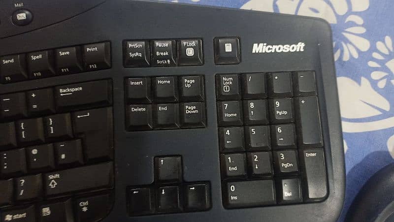 Microsoft Wireless mouse and keyboard 2