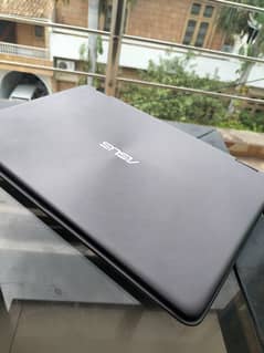 ASUS